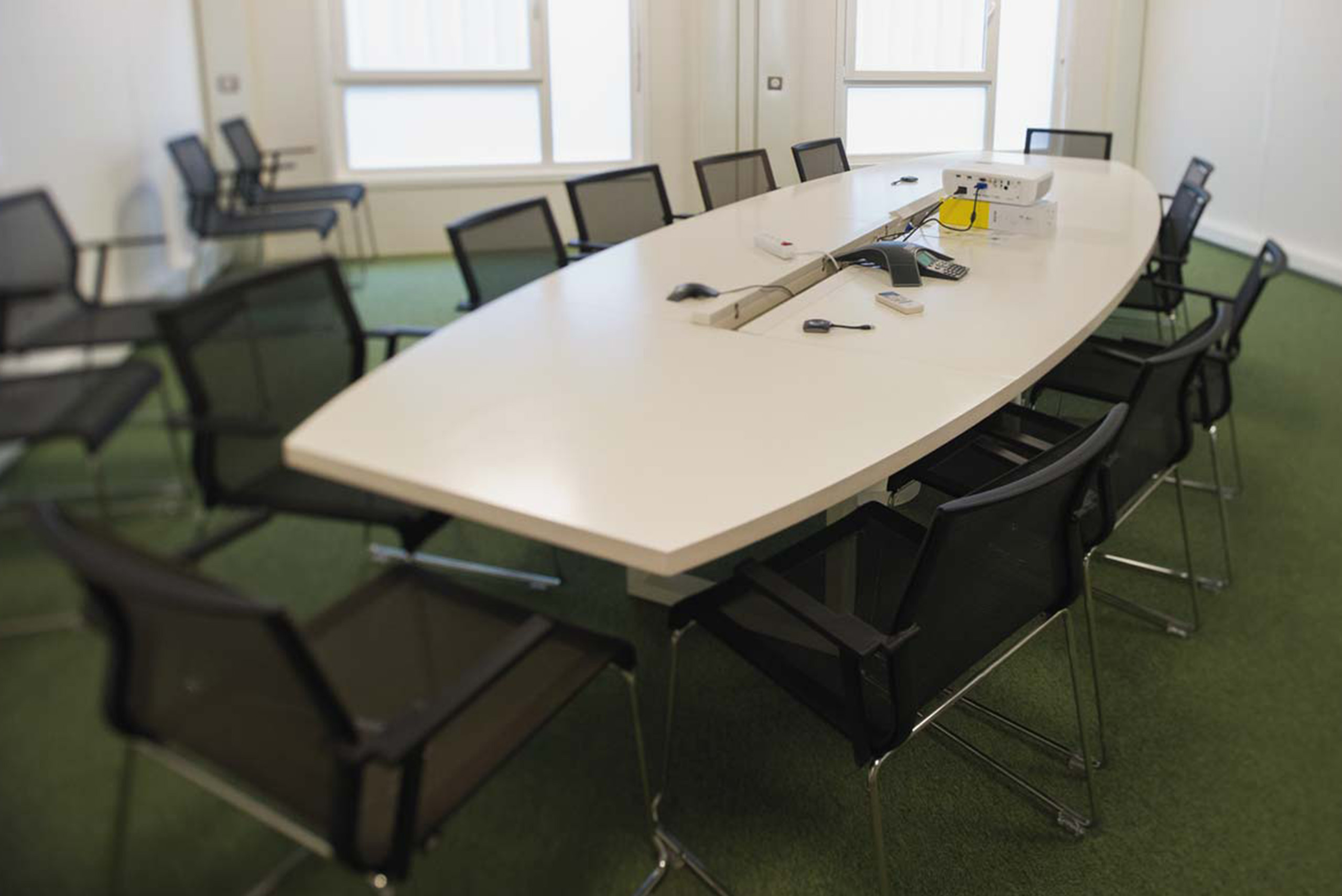 Grande salle de réunion en bureau modulaire Algeco