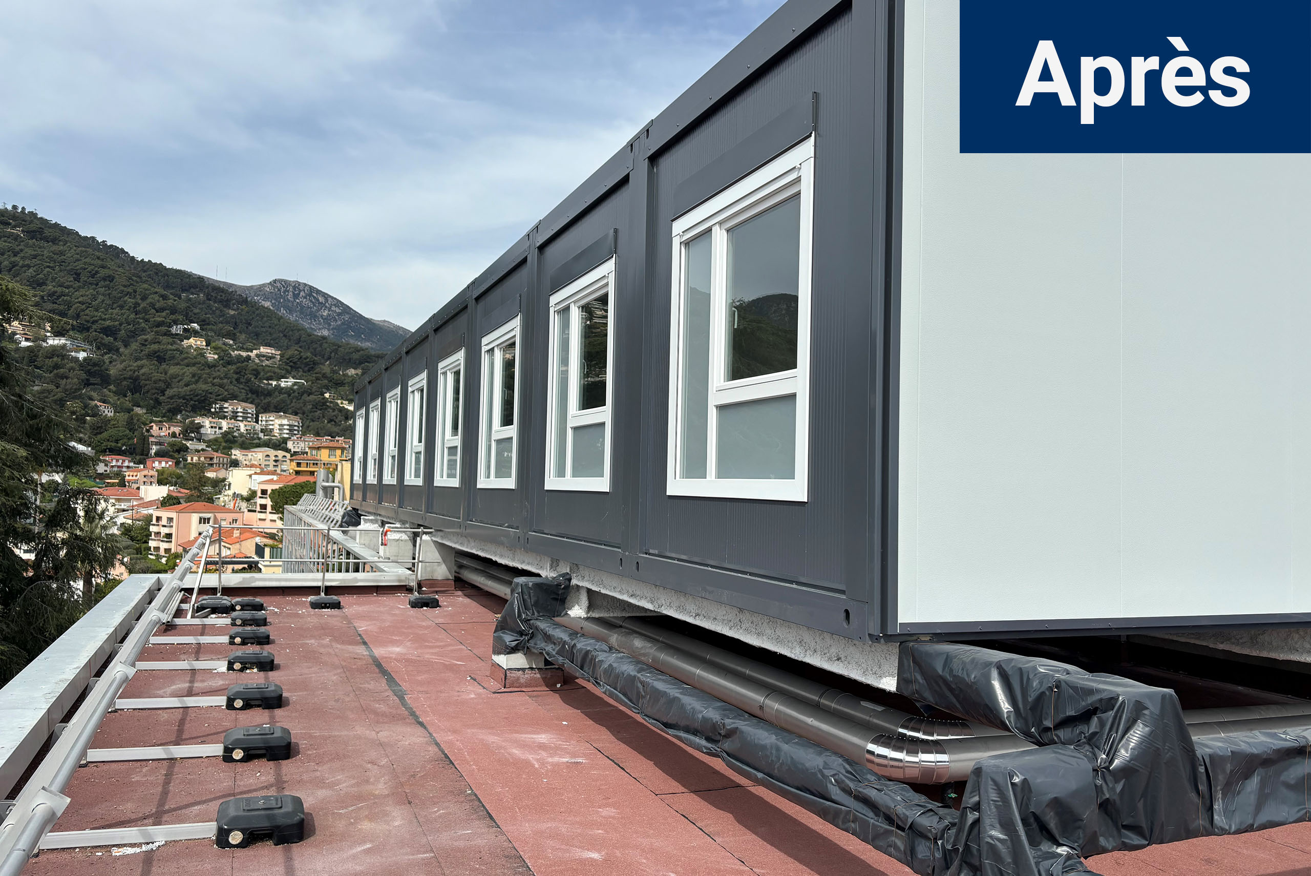 Bureaux modulaires ALGECO® sur le toit de l’hôpital La Palmosa de Menton