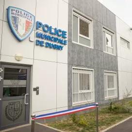 Façade du bâtiment modulaire ALGECO® de la police municipale de Dugny en centre-ville