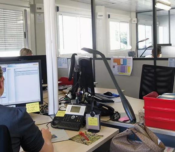 BUREAU MODULAIRE POUR GROUPE ASSURANCE 