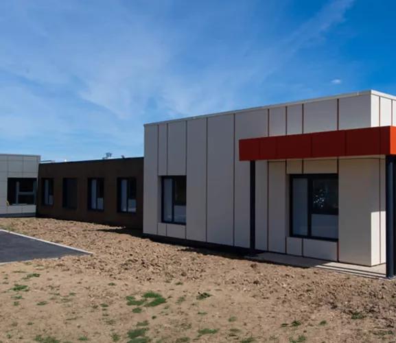 entres ophtalmologique et de kinésithérapie modulaires modernes ALGECO® de Bromont-Lamothe (63230)