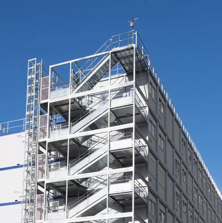 ESCALIERS CAGE BASE VIE