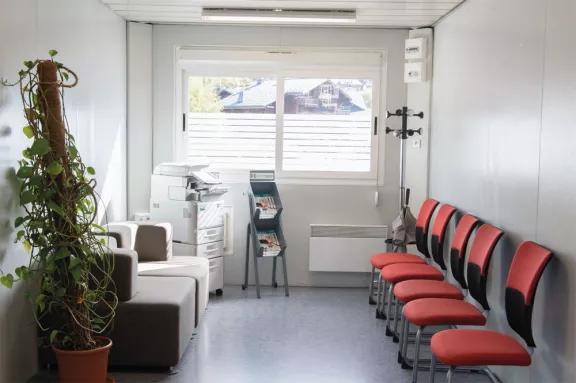 Algeco fournit les bureaux et armoires la climatisation gestion de l’ensemble du courant faible