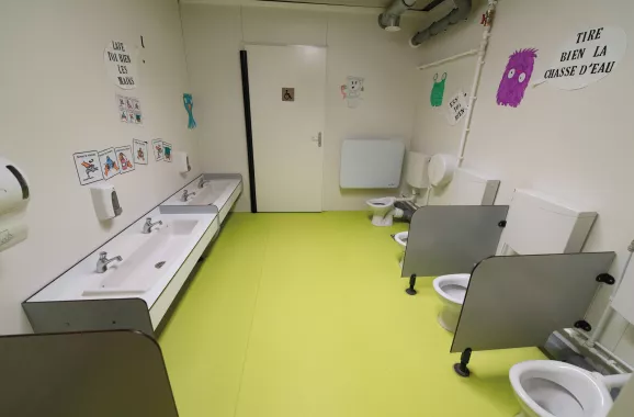 Sanitaires-ecole-Pierrefitte