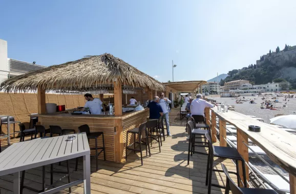 Une paillote en modulaire, une réalisation signée Algeco !