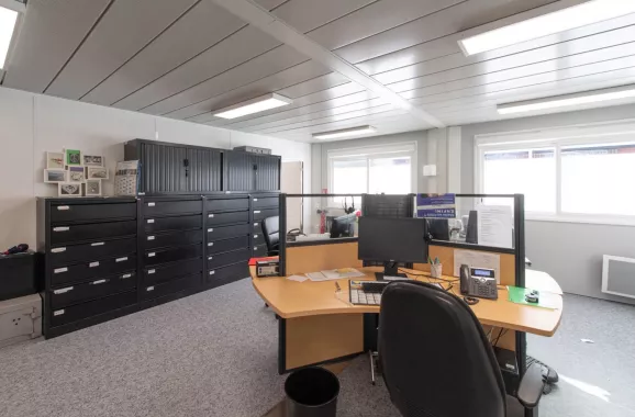 Bureau administratif modulaire ALGECO® du centre de santé transitoire de Fontenay-sous-Bois