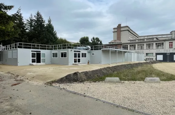 École modulaire ALGECO® installée en extension d’un établissement existant