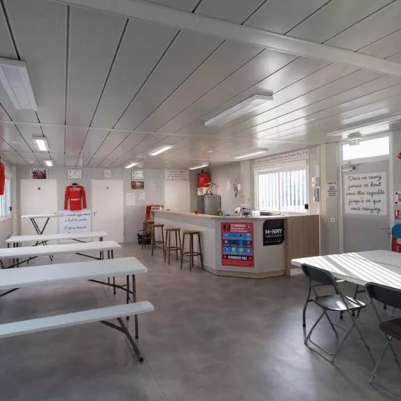 Réalisation du Club-house football de Vitré vestiaires modulaires