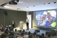 présentation sur écran à la convention commerciale Algeco