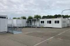 Installation de classes modulaires ALGECO® avec accès PMR