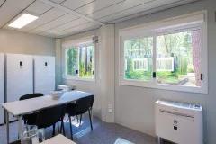 Espace de convivialité dans un hébergement modulaire pour les saisonniers